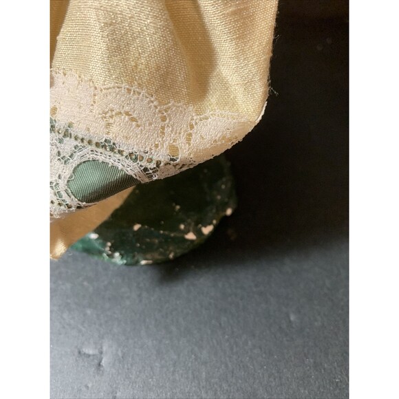 Byers' Choice LTD Christmas/Holiday Carolers - Picture 7 of 11